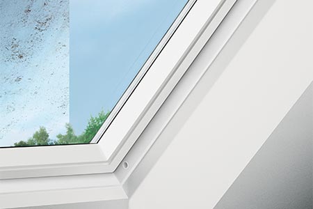 Velux Dachfenster mit Selbstreinigungseffekt Velux Dachfenster mit Selbstreinigungseffekt