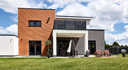 NATURinForm Fassadenverkleidung aus Holzverbundwerkstoff