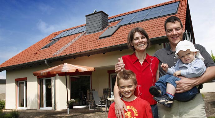 Das Anreizprogramm Energieeffizienz bietet zusätzliche staatliche Unterstützung für den Einsatz von Solarthermie beim Austausch alter Wärmeerzeuger