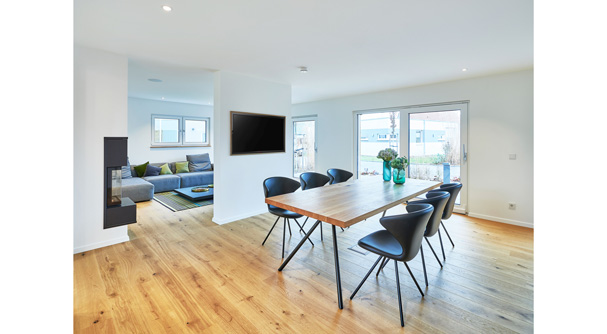 Ess- und Wohnbereich Musterhaus Günzburg von Fertighaus Weiss