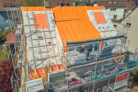 Steildachsanierung mit BauderECO S Steildachsanierung mit BauderECO S