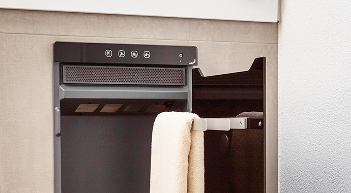Das Gerät wärmt die Handtücher und macht das Duschen komfortabler | Foto: Zehnder