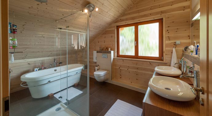 Fullwood Wohnblockhaus Haus Eifelwald Badezimmer