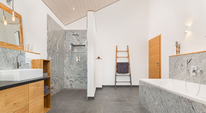 Badezimmer Haus Bongart von Bau-Fritz