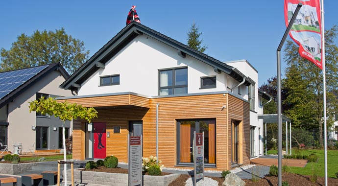 Fingerhut Haus EnergiePlus Haus R 140.20 Außenansicht