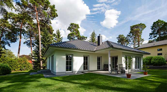 Außenansicht Winkelbungalow Ahlbeck von Roth-Massivhaus Außenansicht Winkelbungalow Ahlbeck von Roth-Massivhaus