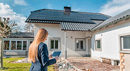 Photovoltaik Photovoltaik-Anlage mit Wechselrichter von Fronius