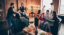 Symbolbild Partygesellschaft