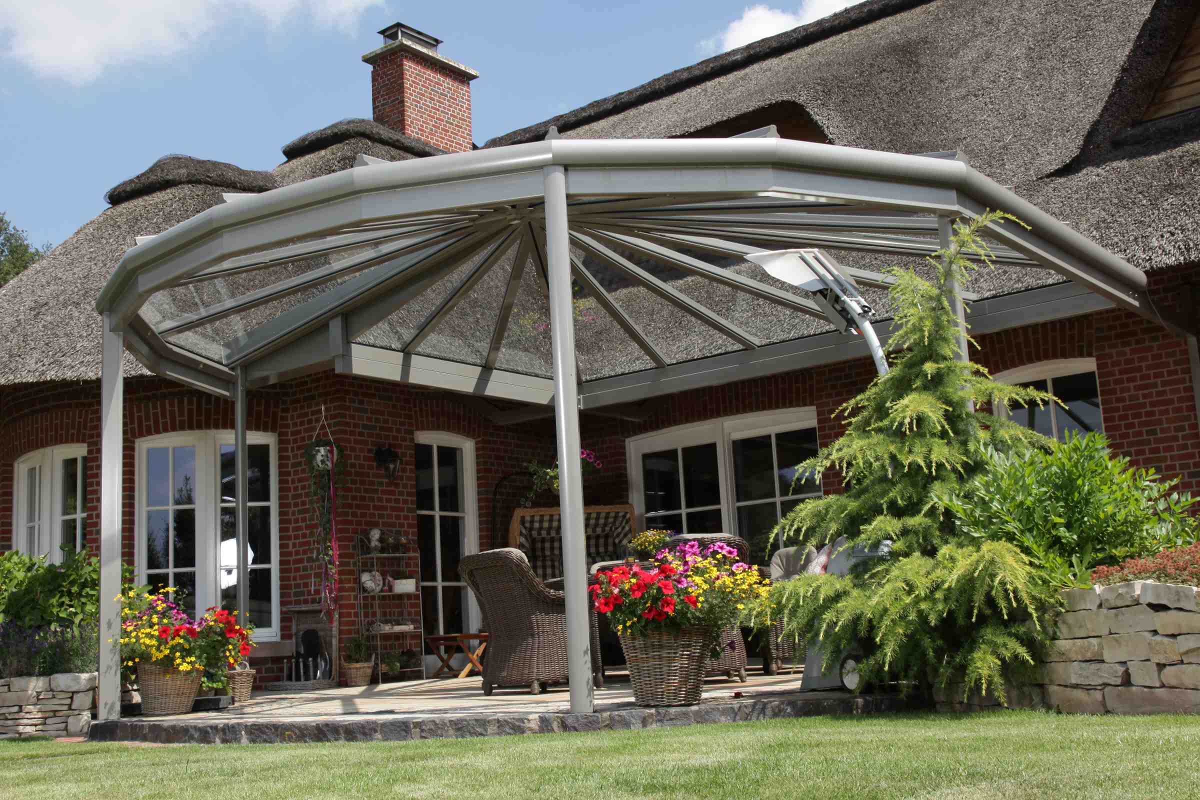vieleckiges Aluminium-Terrassendach als Sonderbau
