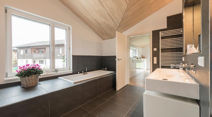 Klimaholzhaus Kundenhaus Wengertsmann Badezimmer
