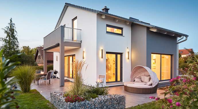 Außenansicht Satteldach Landhaus 143 von Luxhaus