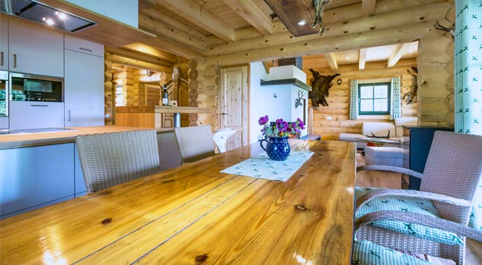 Essbereich Blockhaus Waldschlösschen von LéonWood