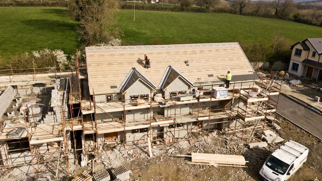 Hausbau: Was Sie zu Förderungen und Co. wissen sollten.