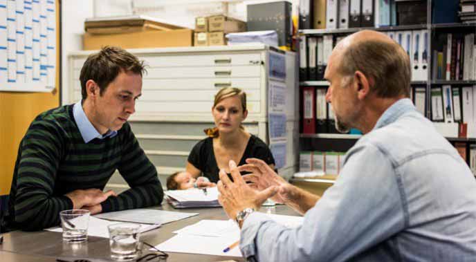 Was tun bei einer Firmenpleite des Baupartners? Der Bauherren-Schutzbund gibt Tipps.