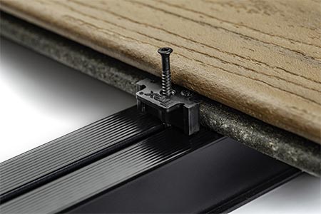 Trex-Diele mit Nut und Befestigungsclipp