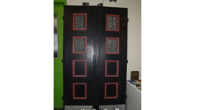 Möbel restaurieren, Möbel selber bauen, Omas alte Möbel, Sperrmüll, Flohmarkt, Europaletten Möbel, Europaletten Couch, 