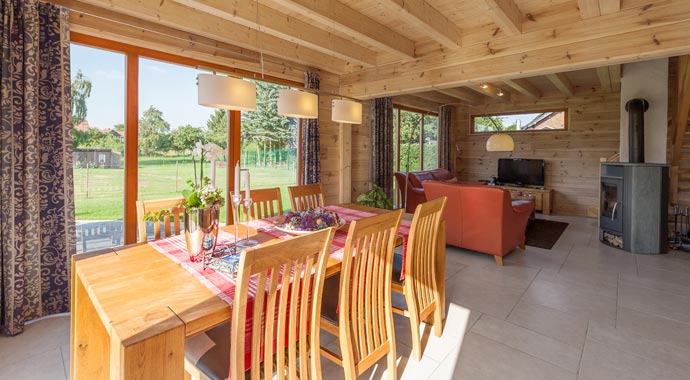 Fullwood Wohnblockhaus Haus Eifelwald Wohn- & Essbereich