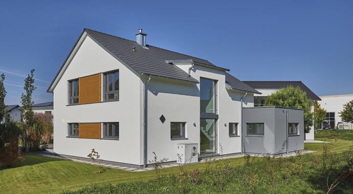 Außenansicht Musterhaus Günzburg von Fertighaus Weiss