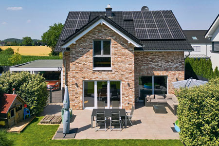 Außenansicht Haus „Select V“ von Favorit Massivhaus