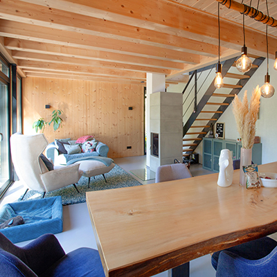 Mondholzhaus am See von holzius