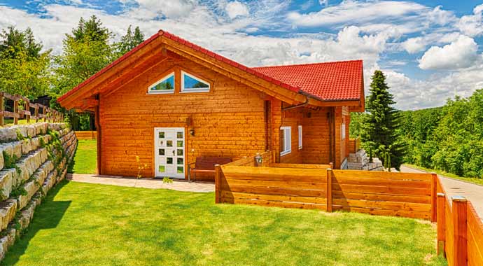 Außenansicht Blockhaus Enztal von LéonWood