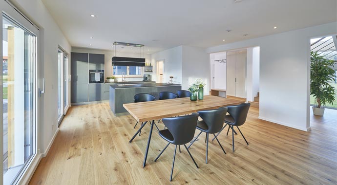 Essbereich Musterhaus Günzburg von Fertighaus Weiss