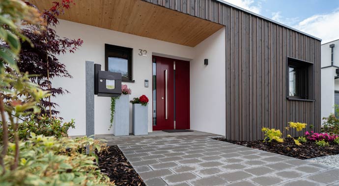 Hauseingang Flachdachbungalow Design 124 von Frammelsberger