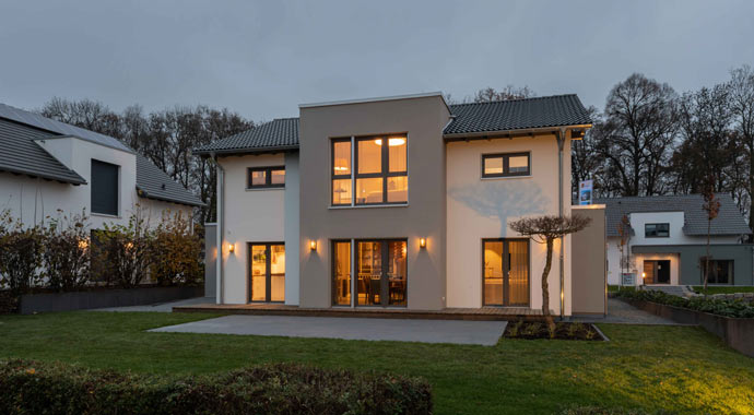 Außenansicht SENTO 503 - Musterhaus Bad Vilbel von FingerHaus