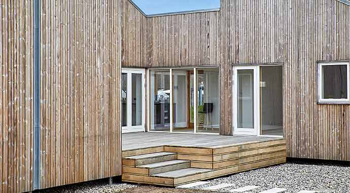 Außenansicht Biologisches Haus von Kebony