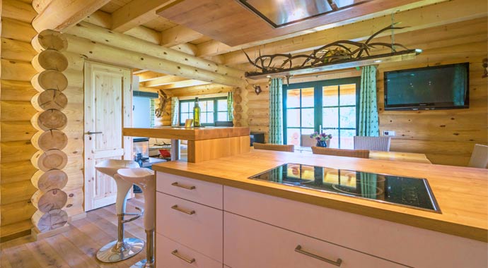Küche Blockhaus Waldschlösschen von LéonWood