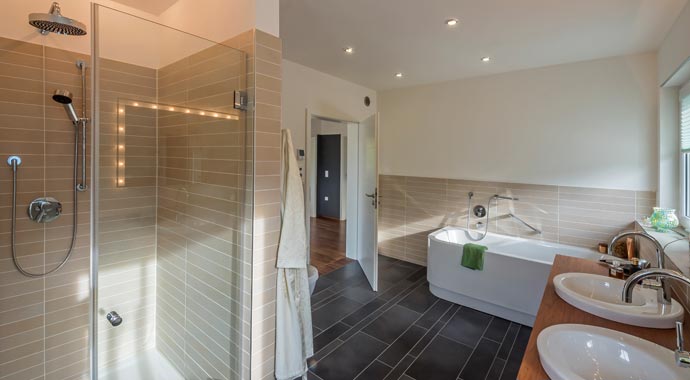 Badezimmer Haas MH Falkenberg 150 von Haas Fertigbau