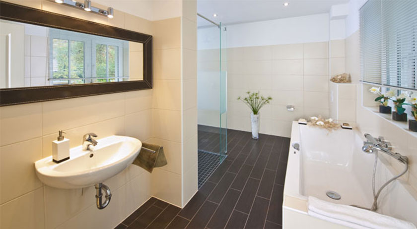 Heinz von Heiden: Stadtvilla (individuelle Planung) Badezimmer