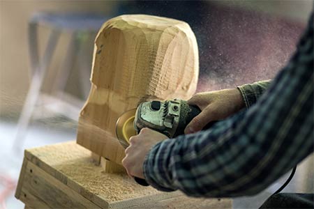 Symbolbild Schnitzereien