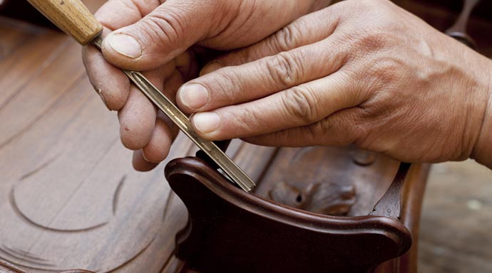 Möbel restaurieren, Möbel selber bauen, Omas alte Möbel, Sperrmüll, Flohmarkt, Europaletten Möbel, Europaletten Couch, 