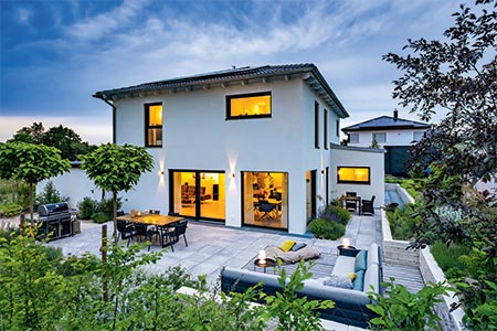 Außenansicht Haus Walmdach 180 von LUXHAUS