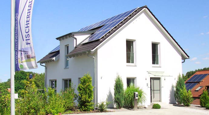 Außenansicht Musterhaus Seegarten von FischerHaus