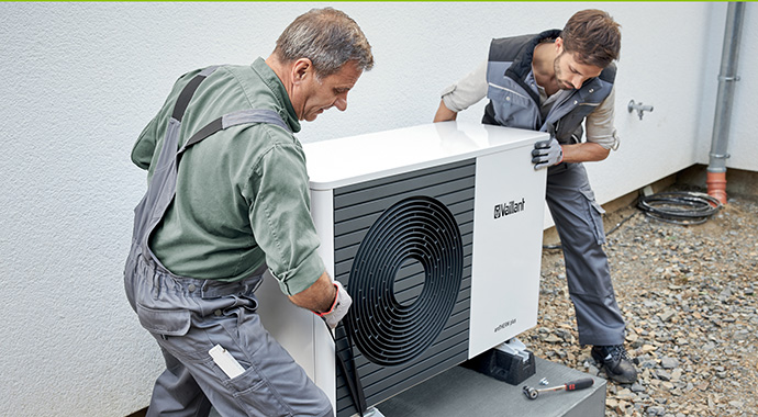 Installation einer Wärmepumpe | Bild: Vaillant Installation einer Wärmepumpe | Bild: Vaillant